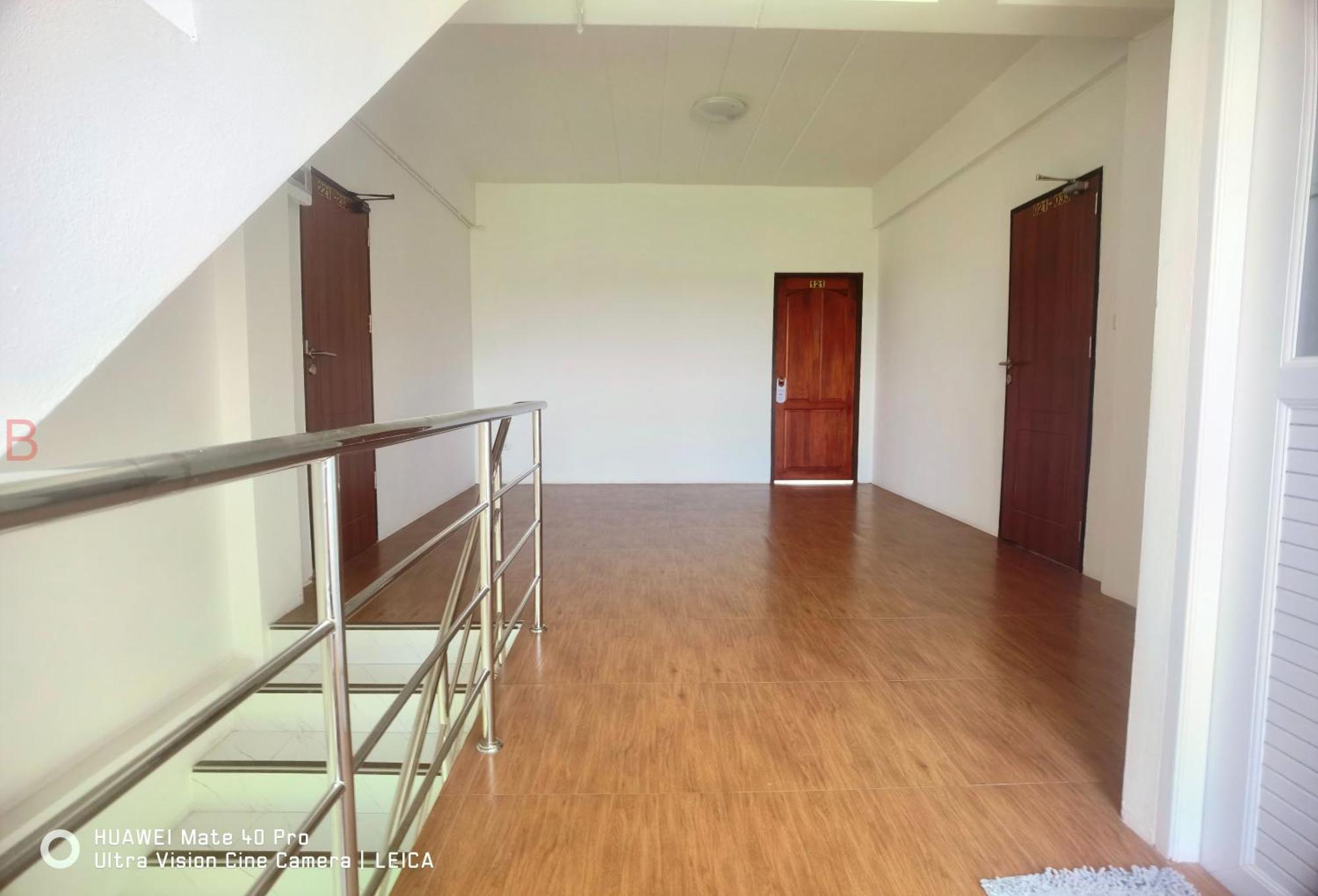 Yyk Hostel 24H Ban Khlong Krang Luaran gambar